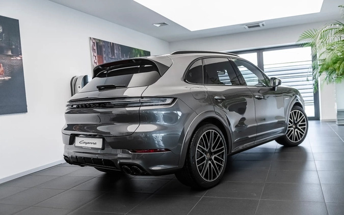 Porsche Cayenne cena 669429 przebieg: 10, rok produkcji 2024 z Sierpc małe 742